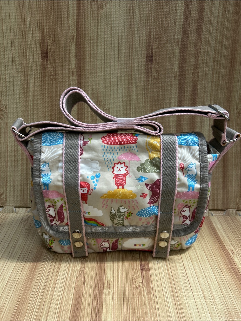 LeSportsac Sukie Artist In Residence Crossbody Messenger Bag⁠